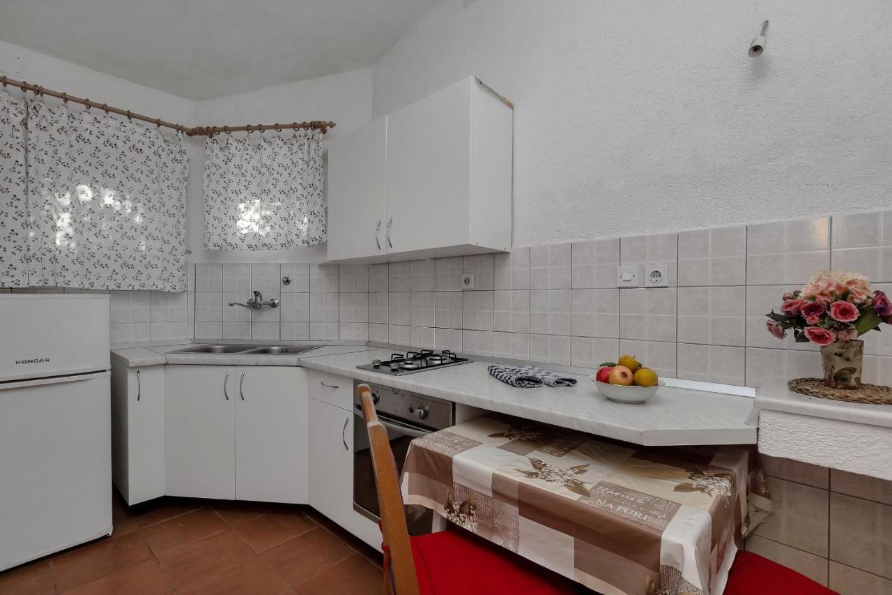 Apartments Milivoj Bogomolje 외부 사진