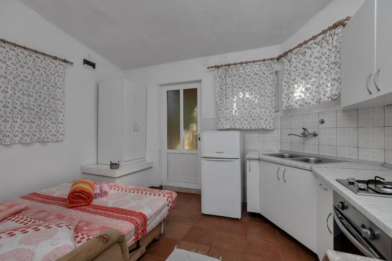 Apartments Milivoj Bogomolje 외부 사진